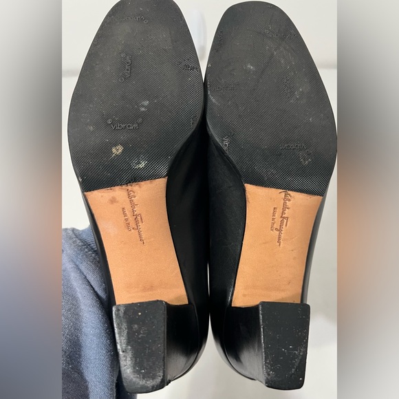Classic Black Salvatore Ferragamo Leather Square Toe Block Heel Pumps 7.5C - Picture 8 of 10